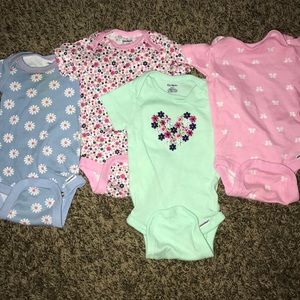 3 flower and 1 butterfly onesie